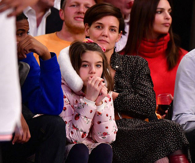 suri-cruise-lon-bong-nhu-thieu-nu-5