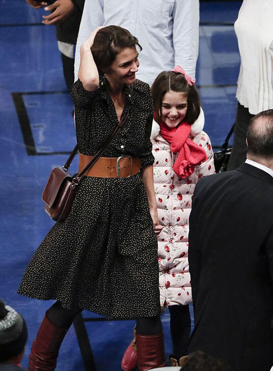 suri-cruise-lon-bong-nhu-thieu-nu-7