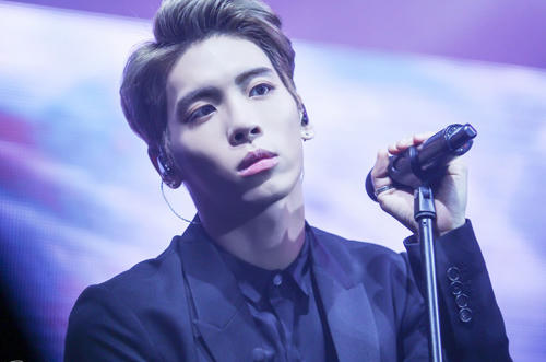 Ca sĩ Kim Jonghyun.