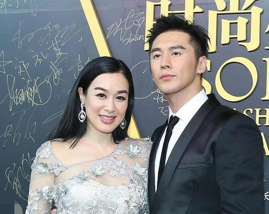 'Bom sex gốc Việt' bị chế giễu vì chênh lệch hình thức, tuổi tác với chồng trẻ