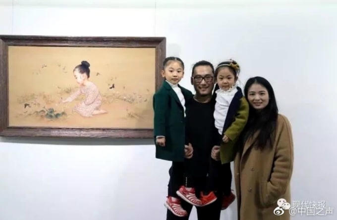 Ông bố Trung Quốc dành 10 tiếng mỗi ngày vẽ con gái