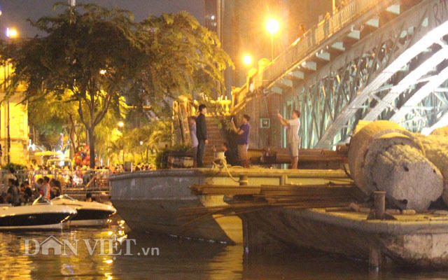 Xem pháo hoa độc đáo kiểu người Sài Gòn