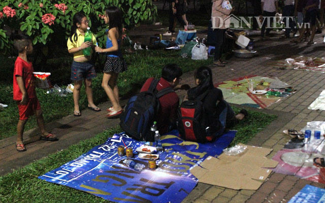 Xem pháo hoa độc đáo kiểu người Sài Gòn