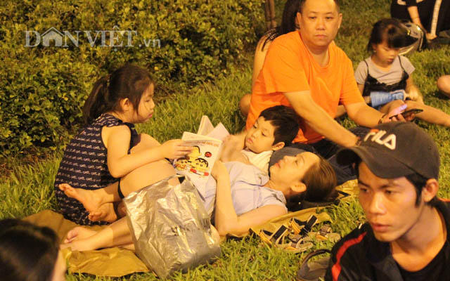 Xem pháo hoa độc đáo kiểu người Sài Gòn