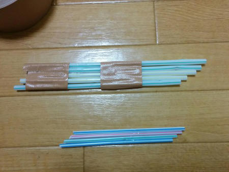 Công dụng bất ngờ của ống hút gắn vào máy hút bụi - 3