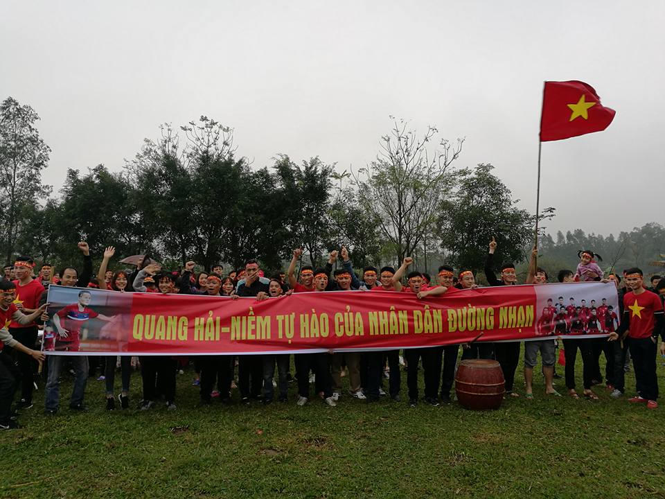 truc tiep tai nha quang hai: quang hai ghi ban, san van dong thon nhu "no tung" hinh anh 14