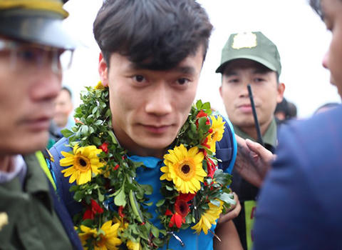 Vỡ hòa cảm xúc trước những hình ảnh đầu tiên về U23 tại Hà Nội