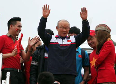 Vỡ hòa cảm xúc trước những hình ảnh đầu tiên về U23 tại Hà Nội