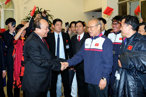 Thủ tướng: Tôi đã chờ đợi hơn 5 tiếng đồng hồ nhưng chưa bao giờ vui như thế