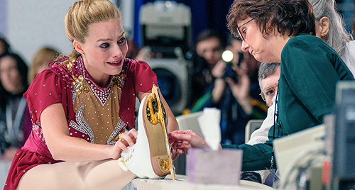 Margot Robbie trong một cảnh phim.