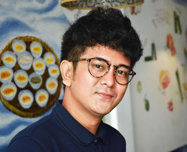 Sinh năm 1984, Hùng Thuận sở hữu diện mạo điển trai.