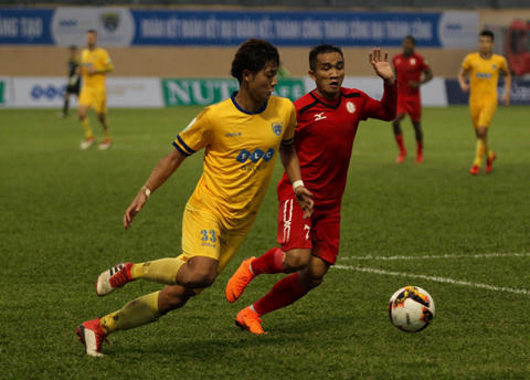 Ngoài Bùi Tiến Dũng, ngoại binh điển trai của FLC Thanh Hóa đang khiến fan 'phát sốt'