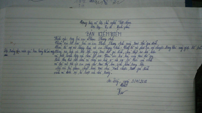 Cô giáo phạt nữ sinh uống nước giẻ lau bảng vì... nói chuyện riêng