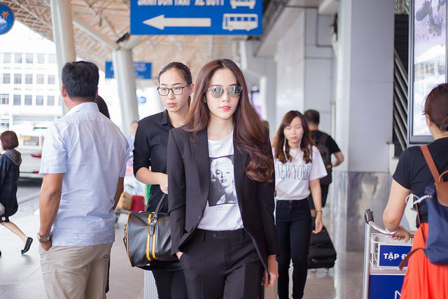 Nam Em cho biết, sau thời gian tạm “ở ẩn”, giờ là lúc cô phải trở lại với công việc và nỗ lực hoàn thành những kế hoạch, mục tiêu đã đặt ra. Nam Em khẳng định, những chuyện không vui vừa qua đã đến lúc để lại ở quá khứ, cô cần phải lấy lại tinh thần và nỗ lực để khẳng định mình thông qua những hoạt động, những sản phẩm nghiêm túc gửi đến khán giả.