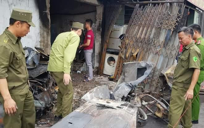 Cháy dữ dội trong căn nhà khóa trái cửa, 3 mẹ con thiệt mạng