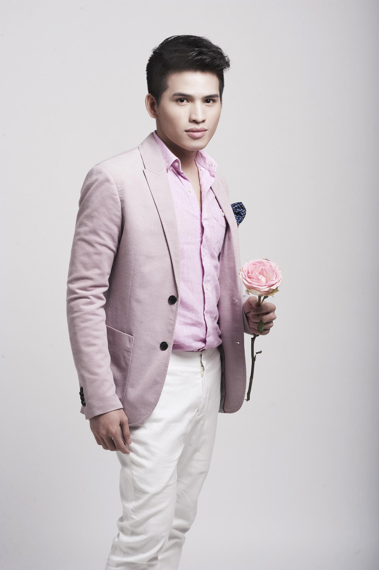 Hà Hồ, Tuấn Hưng... hứa hẹn 'bùng cháy' trong đêm nhạc 'Hãy nói với em' 