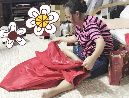 Mẹ chồng Malaysia từ bỏ con trai hoàn toàn để con một lòng với vợ - 1