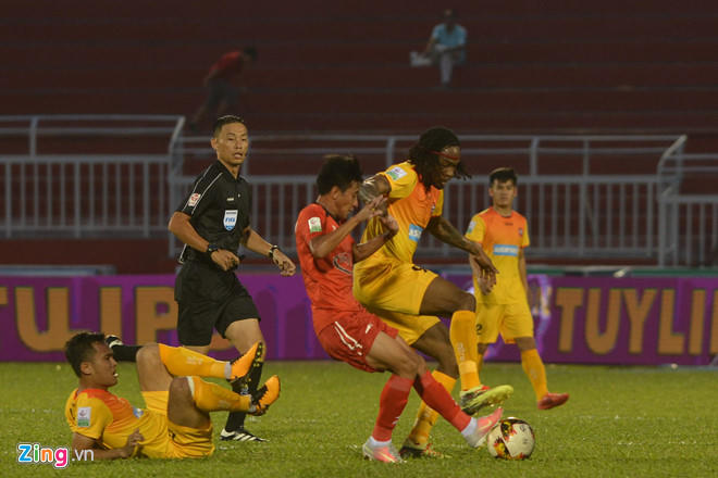 Cong Vinh bat ngo tu chuc quyen chu tich CLB TP.HCM hinh anh 3