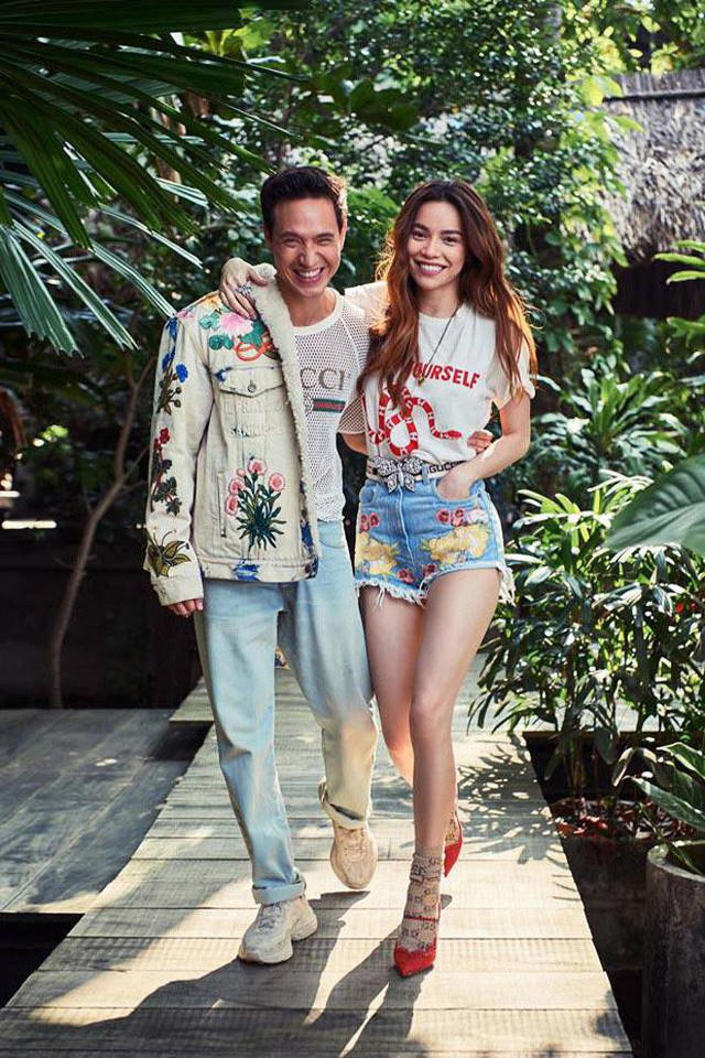 Hiện tại Hồ Ngọc Hà đang hạnh phúc bên bạn trai là diễn viên Kim Lý. Nhiều người tán thành chuyện tình cảm này bởi cả hai đều rất xứng đôi.