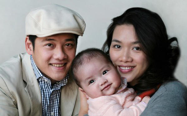 Bà xã của diễn viên Hải Anh tên Hoài Thu, kém anh 1 tuổi.