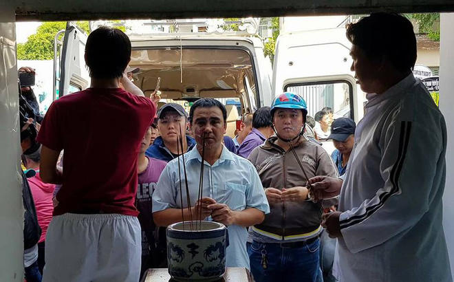 Quyền Linh, Tuấn Hưng đồng loạt kêu gọi giúp đỡ gia đình hiệp sĩ tử nạn hình ảnh 1 quyen linh, tuan hung dong loat keu goi giup do gia dinh hiep si tu nan hinh anh 1