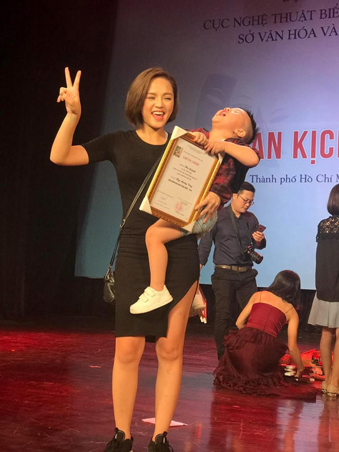 Chí Nhân bức xúc vì vợ cũ Thu Quỳnh không cho gặp con trai