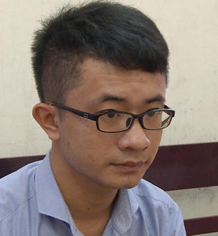 Nhân viên hợp đồng giả chữ ký lãnh đạo cấp phép xây dựng cho 10 hộ dân