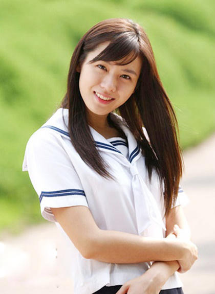 Tạo hìnhdịu dàng, trong sáng của Son Ye Jintrong Hương mùa hè.