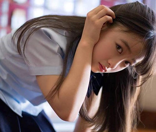 "nu than ngan nam co mot" xu nhat lo nhan sac gay tranh cai hinh anh 2