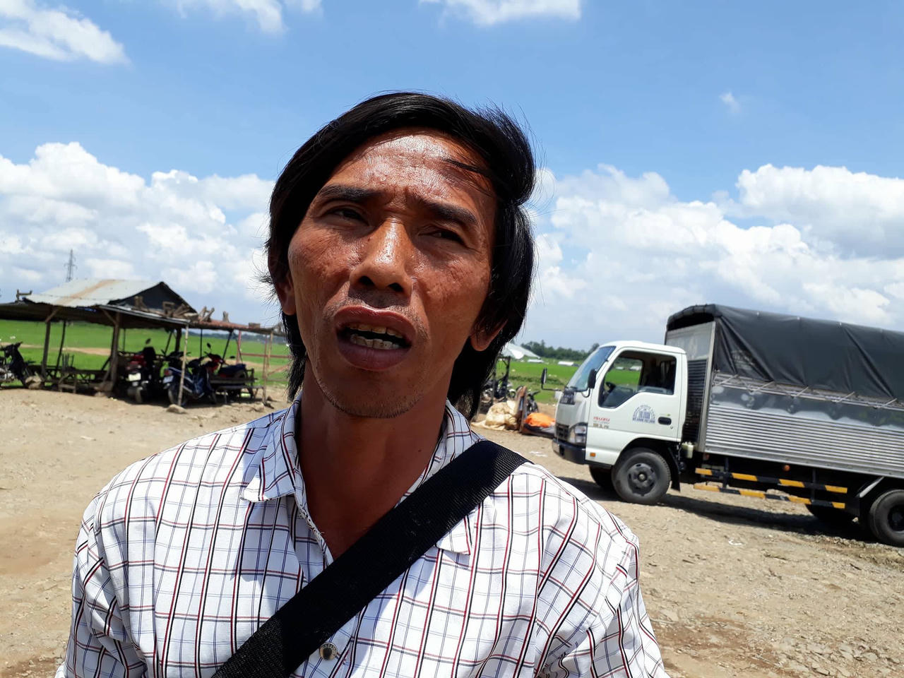 Xác xơ làng cá bè La Ngà