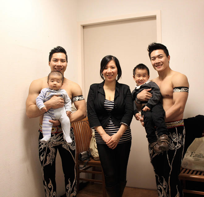 chi gai quoc co, quoc nghiep: "khuyen 2 em bo nghe de toi nuoi suot doi" hinh anh 1