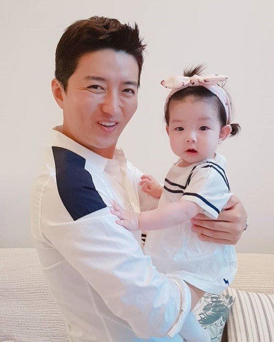 Ông xã diễn viên So Yi Hyun - tài tử In Gyo Jin