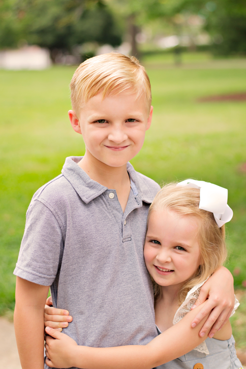 Anh em Jackson Sooter và Adalynn Sooter.