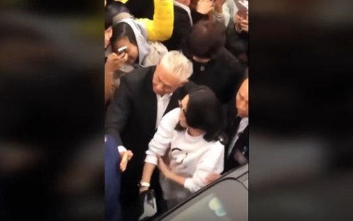 fan 'ganh ty' voi nguoi dan ong luon duoc my tam tin cay va o ben hinh anh 6