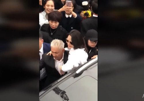 fan 'ganh ty' voi nguoi dan ong luon duoc my tam tin cay va o ben hinh anh 7