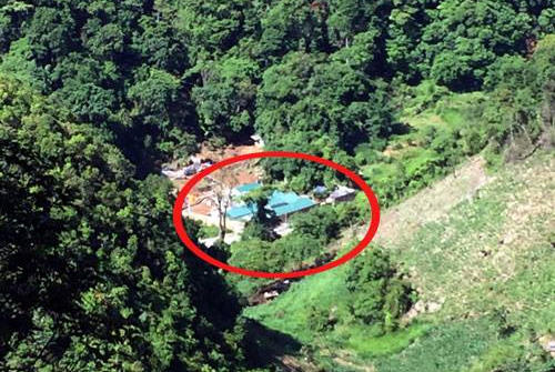 Nhà của Tuân cách nhà của Thuận chừng 600m, trước đây luôn có 17 người bảo vệ. Ảnh: Bá Đô