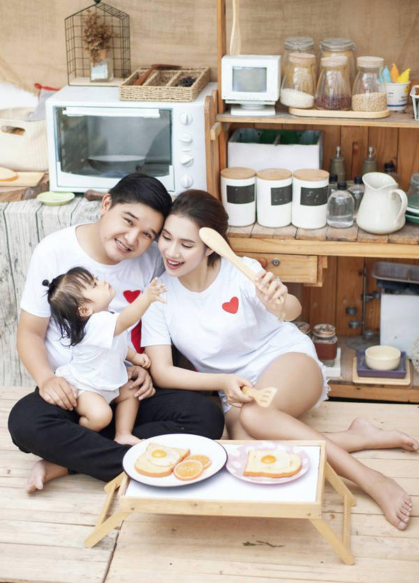 Vợ Võ Thanh Hòa cũng là gương mặt quen thuộc với nhiều khán giả. Mai Bảo Ngọc đã đóng nhiều phimnhư Fan cuồng, Tơ duyên, Lời nguyền, Chuyện của Ren... và dẫn chương trình Ẩm thực cuối tuần, Khám phá cùng teen.