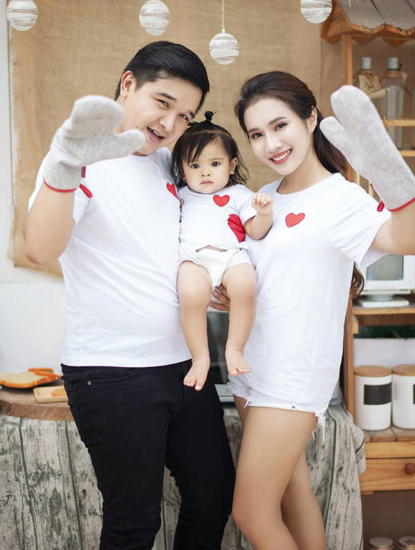 Chàng Điền phim 'Cánh đồng bất tận' khoe vợ đẹp, con xinh