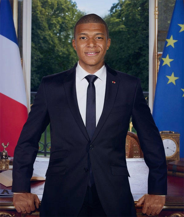 Chân sút 19 tuổi được các fan chế ảnh trở thành Tổng thống Pháp. Trong trận đấu, Tổng thống đương nhiệmEmmanuel Macron cũng có mặt trên khán đài cổ vũ Mbappe và các đồng đội.