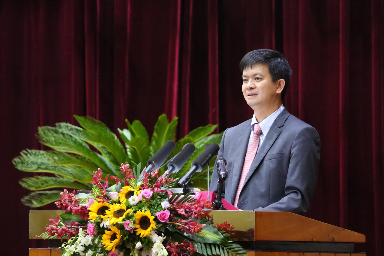 Công bố quyết định của Bộ Chính trị về công tác cán bộ