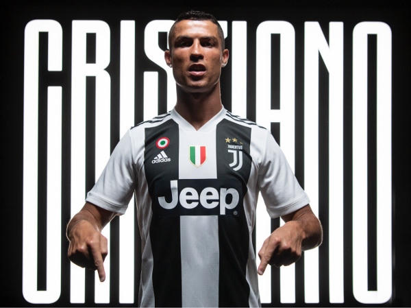Những hình ảnh ấn tượng ngày Ronaldo chính thức gia nhập Juventus