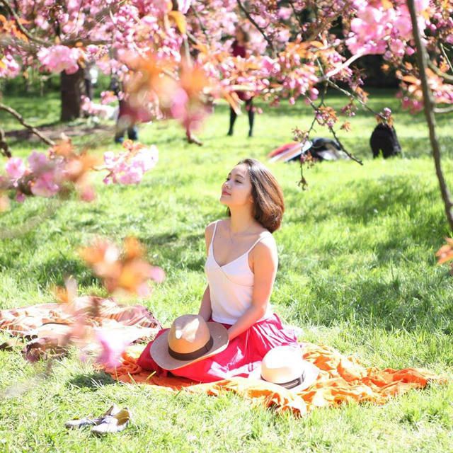 Linh Phương - diễn viên thủ vai Loan bà già trong Nhật ký Vàng Anh 1 vẫn giữ được nhan sắc dịu dàng sau nhiều năm. Hoàn thành xong chương trình đại học, Linh Phương tiếp tục sang Anh học thạc sĩ và mất tích hoàn toàn ở làng giải trí trong nước. Trên trang cá nhân, thỉnh thoảng Linh Phương vẫn cập nhật cuộc sống mới của mình. Linh Phương hiện đã có một bé trai 1 tuổi.