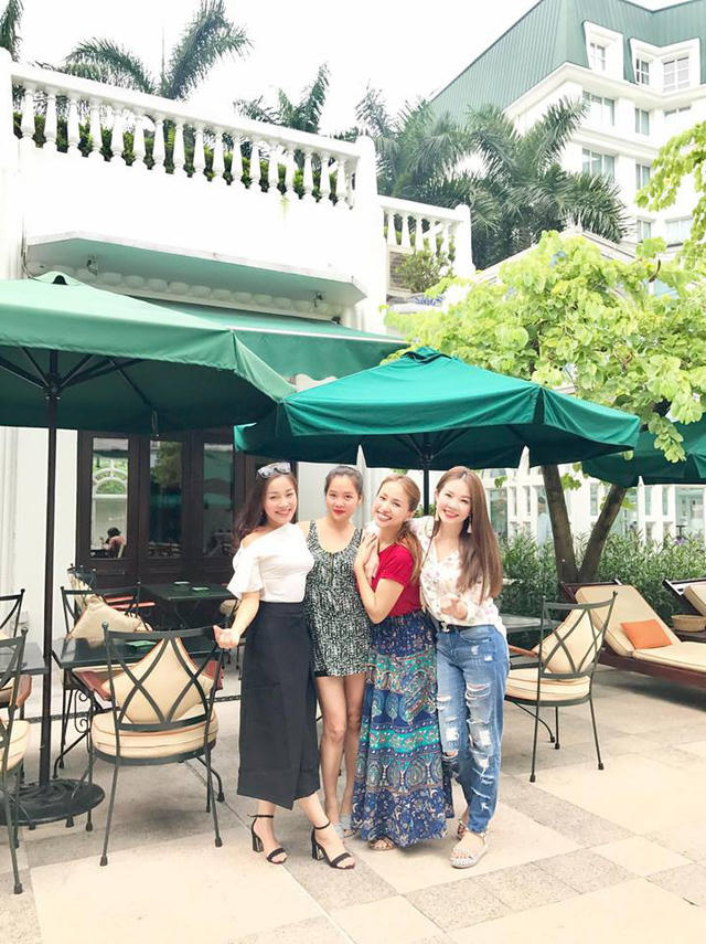 “Nếu tuổi trẻ không phát ra ánh sáng rực rỡ... mọi thứ sẽ mất đi sức hút. Gặp lại nhau sau 12 năm với bao kỉ niệm đẹp, chúng tôi vẫn vậy: sẽ mãi bên nhau và sẽ đồng hành cùng nhau mãi mãi”, những chia sẻ của nữ diễn viên Minh Hương khiến những người yêu mến bộ phim xúc động hoài niệm. Không quá để nói rằng Nhật ký Vàng Anh 1 đã trở thành bộ phim đi cùng những năm tháng tuổi thanh xuân của thế hệ 8x, 9x đời đầu.