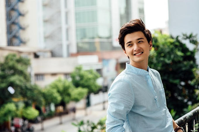 Huỳnh Anh sinh năm 1992, được nhiều người biết tới qua các phim truyền hình: Cả một đời ân oán, Cầu vồng tình yêu, Tình khúc Bạch Dương...