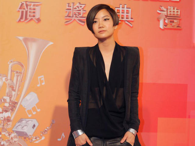  Cô thừa nhận mình mắc bệnh rối loạn lưỡng cực từ năm 2013. 