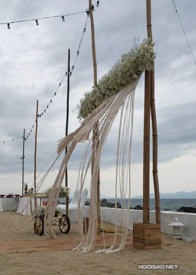 Lễ đính hôn giản dị mà sang trọng của Trường Giang - Nhã Phương