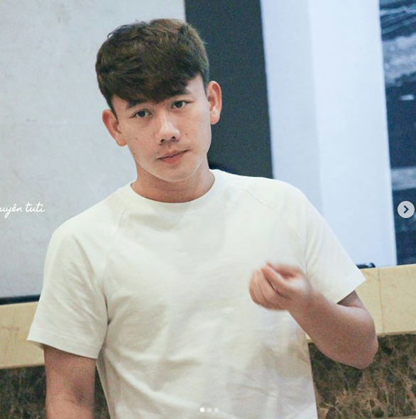 Cùng chơi ở HAGL như Xuân Trường, Công Phượng,... Minh Vương cũng được đánh giá là nhân tố xuất sắc chơi trong đội hình của đội bóng phố núi.