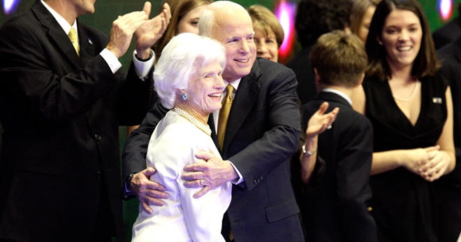 Điều ít biết về người phụ nữ có ảnh hưởng lớn đến Thượng nghị sĩ John McCain