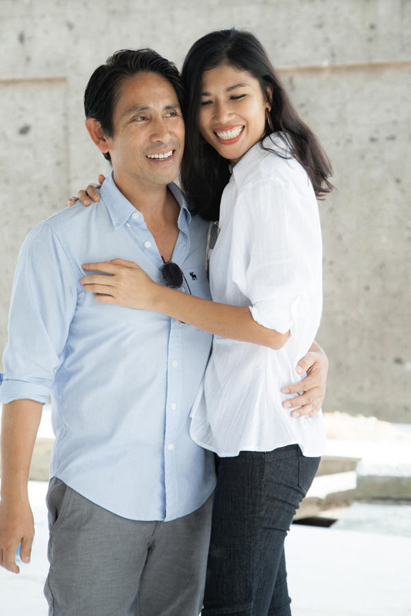 Kết hôn với bác sĩ Việt kiều Trần Tiến Chánh đã ba năm, Trang Lạ chưa vội sinh con mà tận hưởng cuộc sống vợ chồng son rất hạnh phúc. Cả hai thường xuyên đi du lịch các nước để hâm nóng tình yêu.