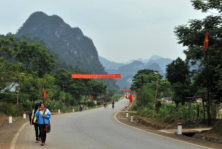 Về Trung Hóa ăn Tết Độc lập!